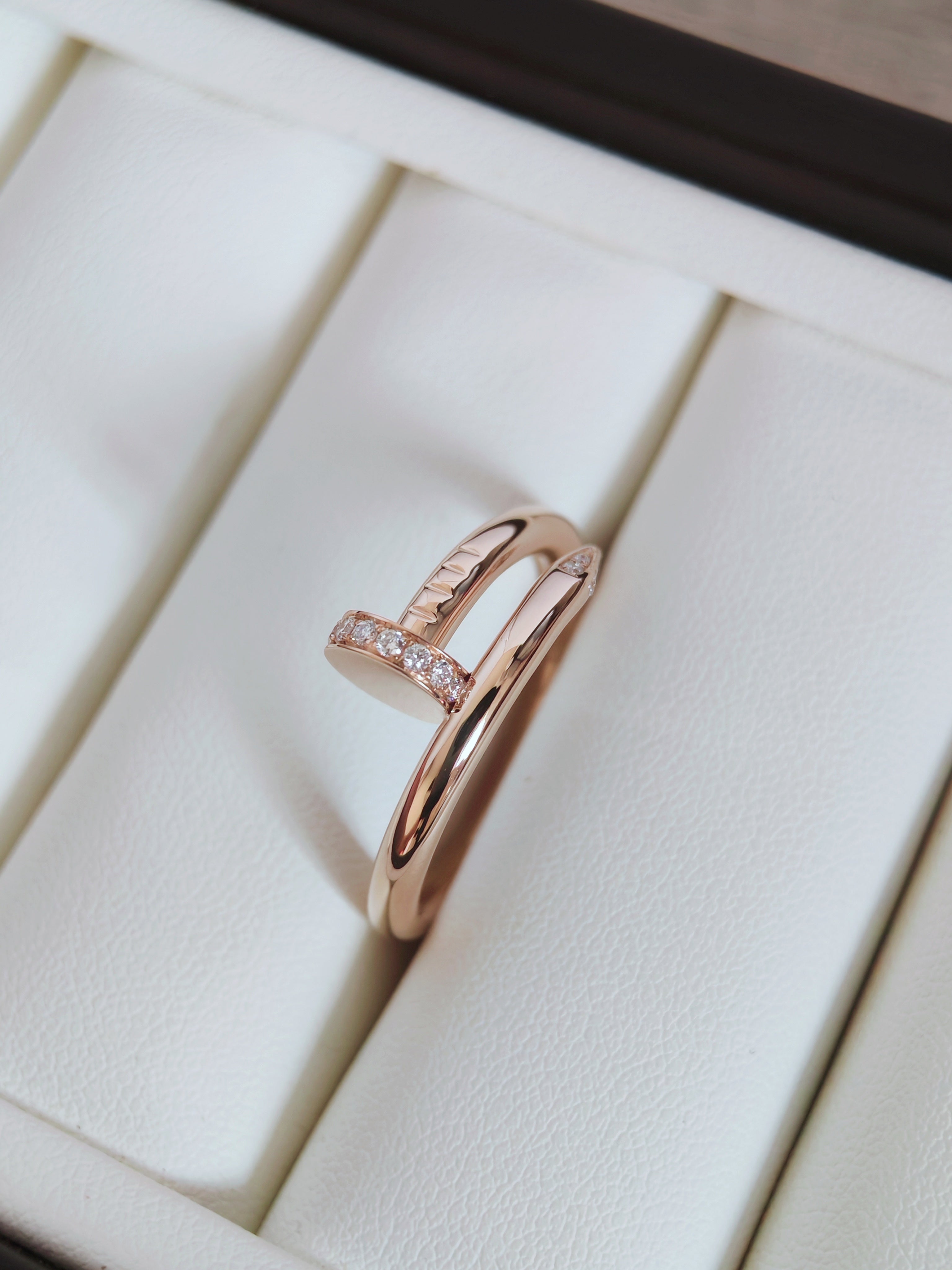 Juste un Clou Ring, Diamonds