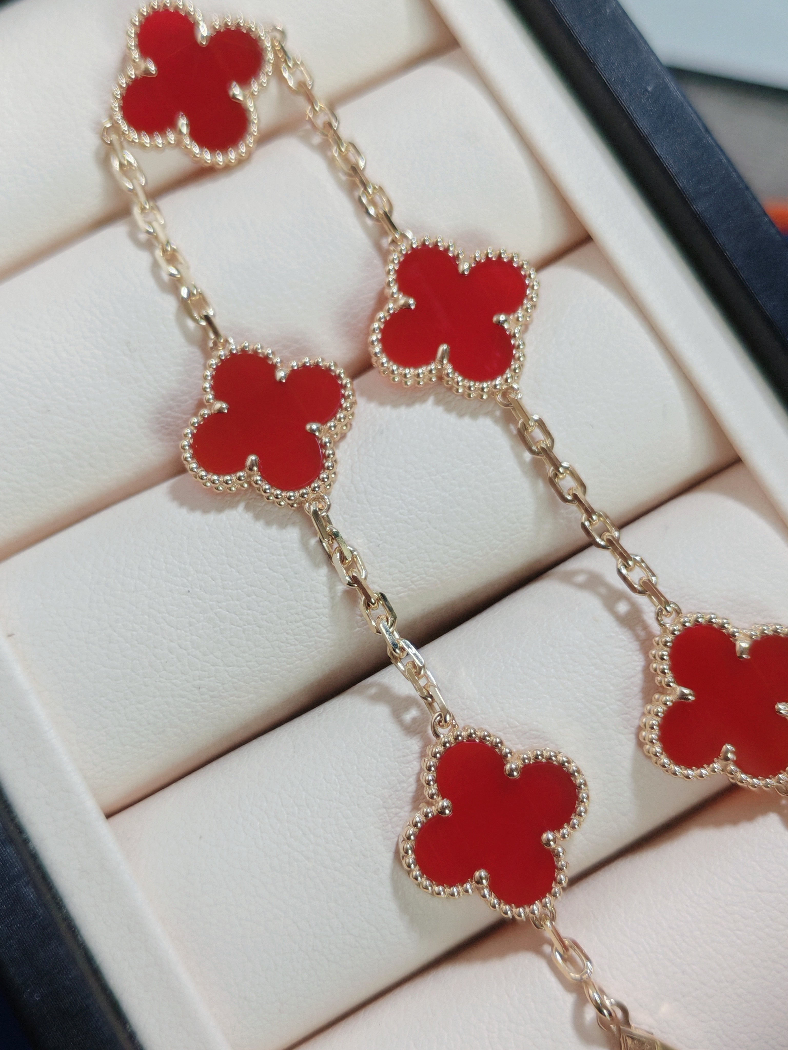 Vintage Alhambra Bracelet, 5 Motifs Carnelian Edition