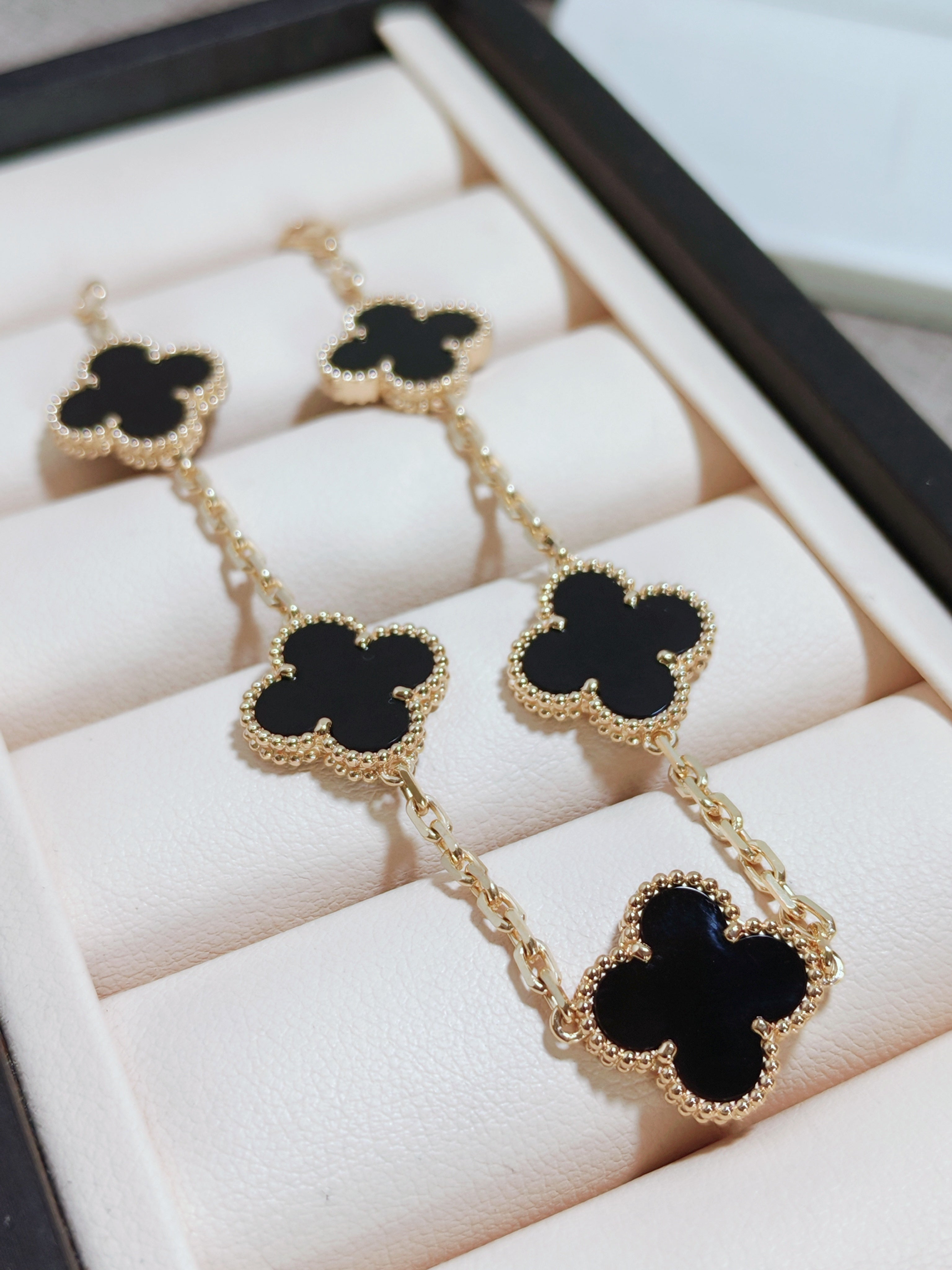 Vintage Alhambra Bracelet, 5 Motifs Onyx Edition