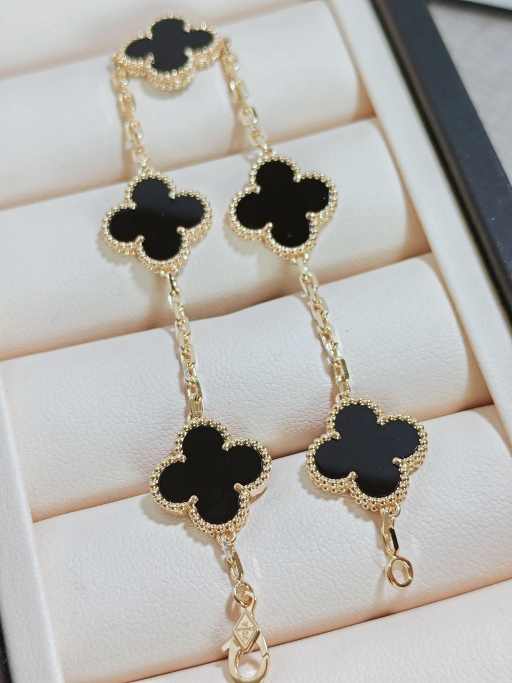 Vintage Alhambra Bracelet, 5 Motifs Onyx Edition