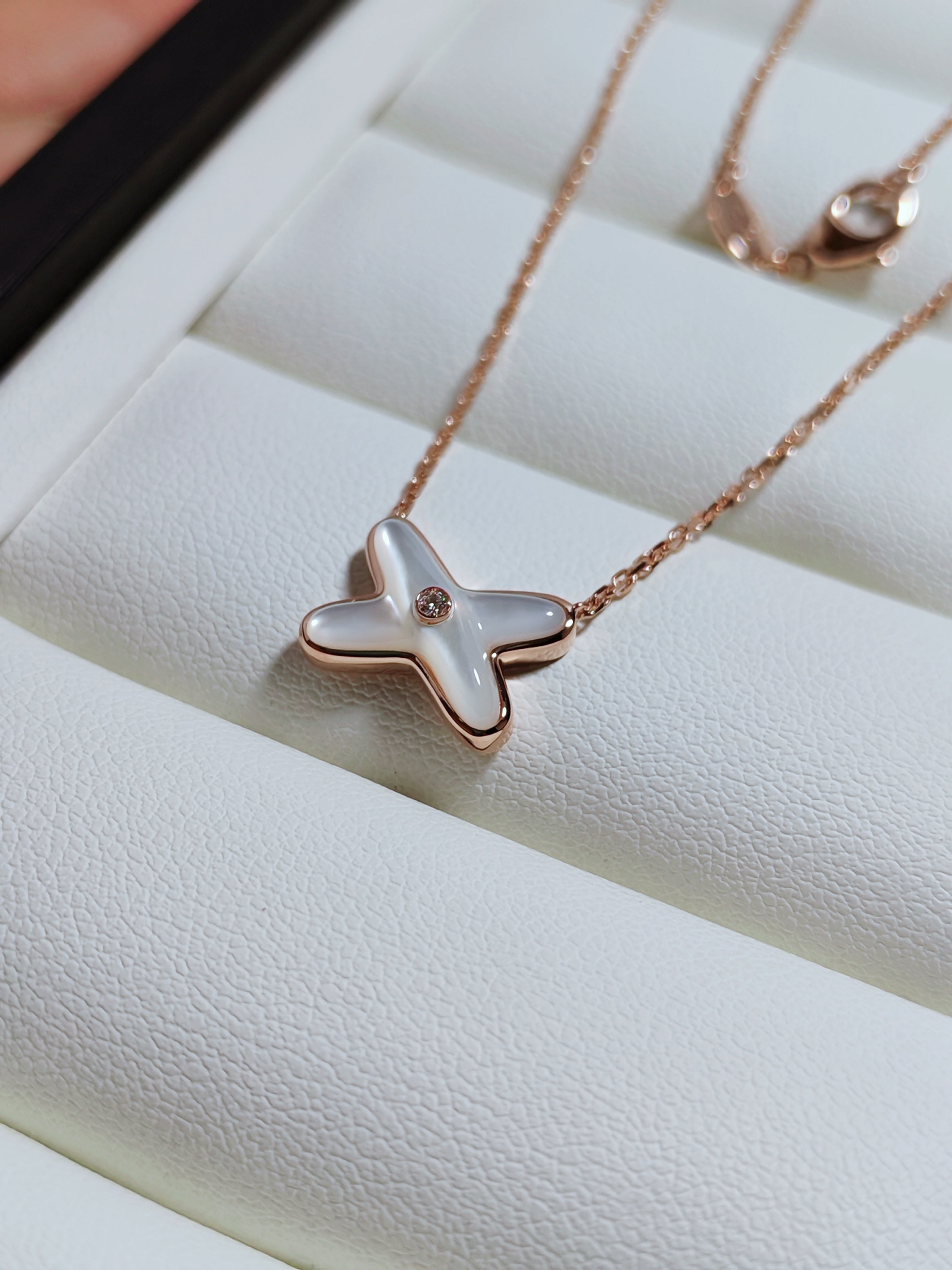 Liens Séduction Pendant Necklace