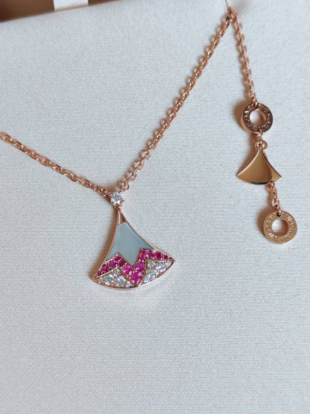 Diva's Dream Mother-of-Pearl, Pink Sapphire & Diamond Necklace