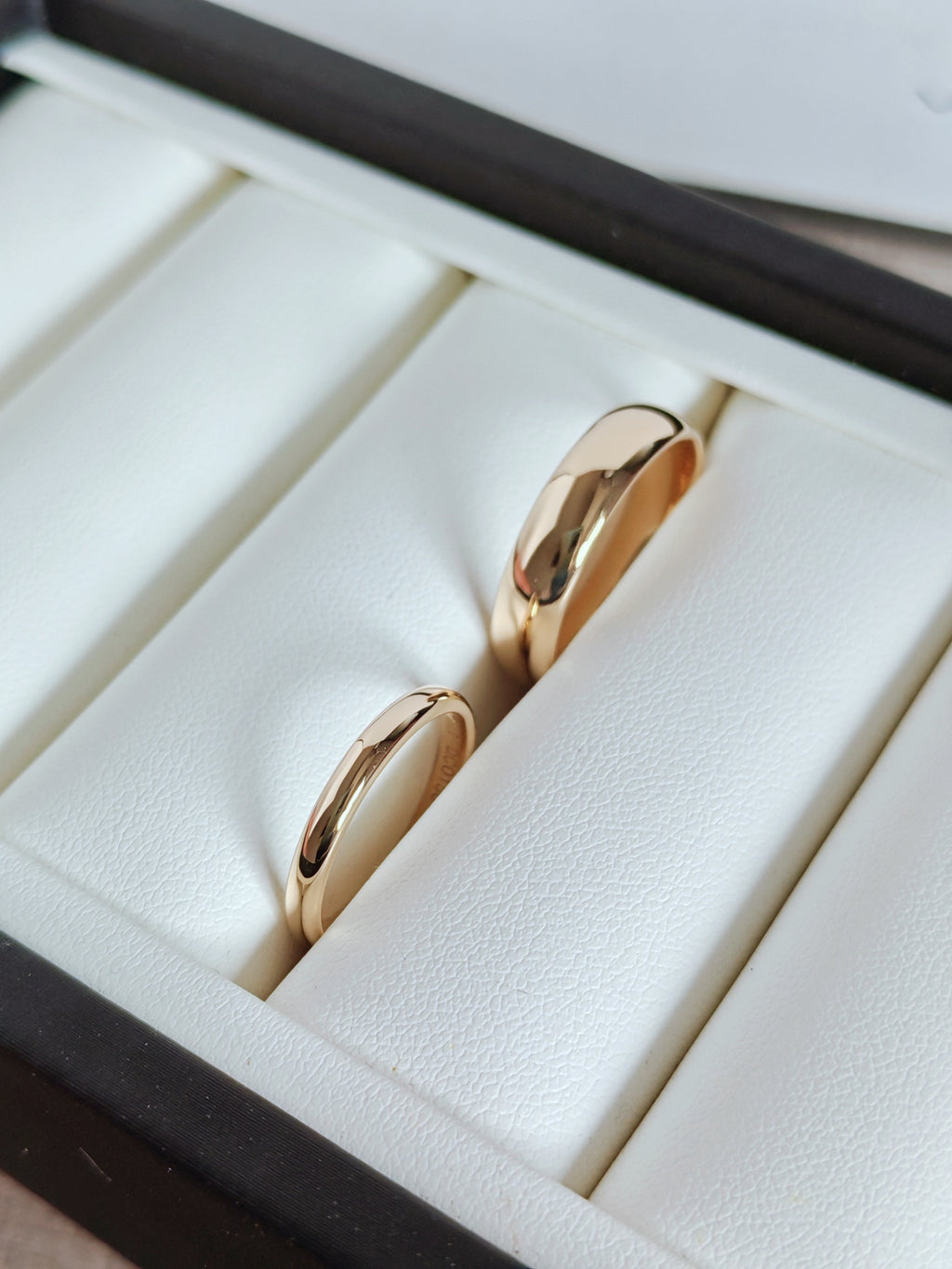 1895 wedding band, 2.5 mm width