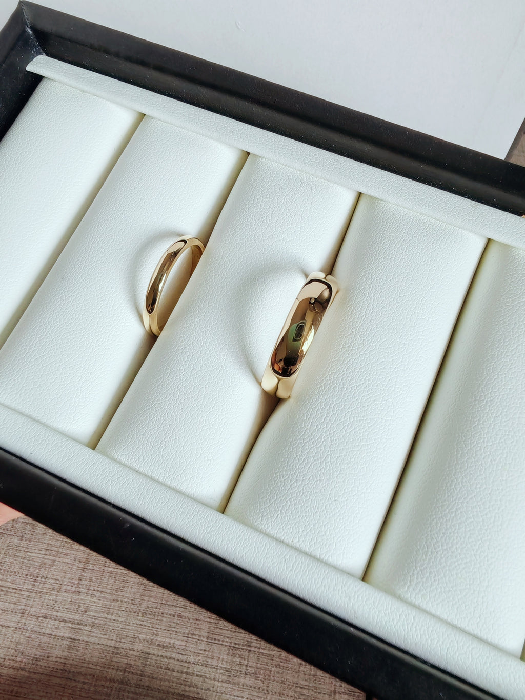 1895 wedding band, 2.5 mm width