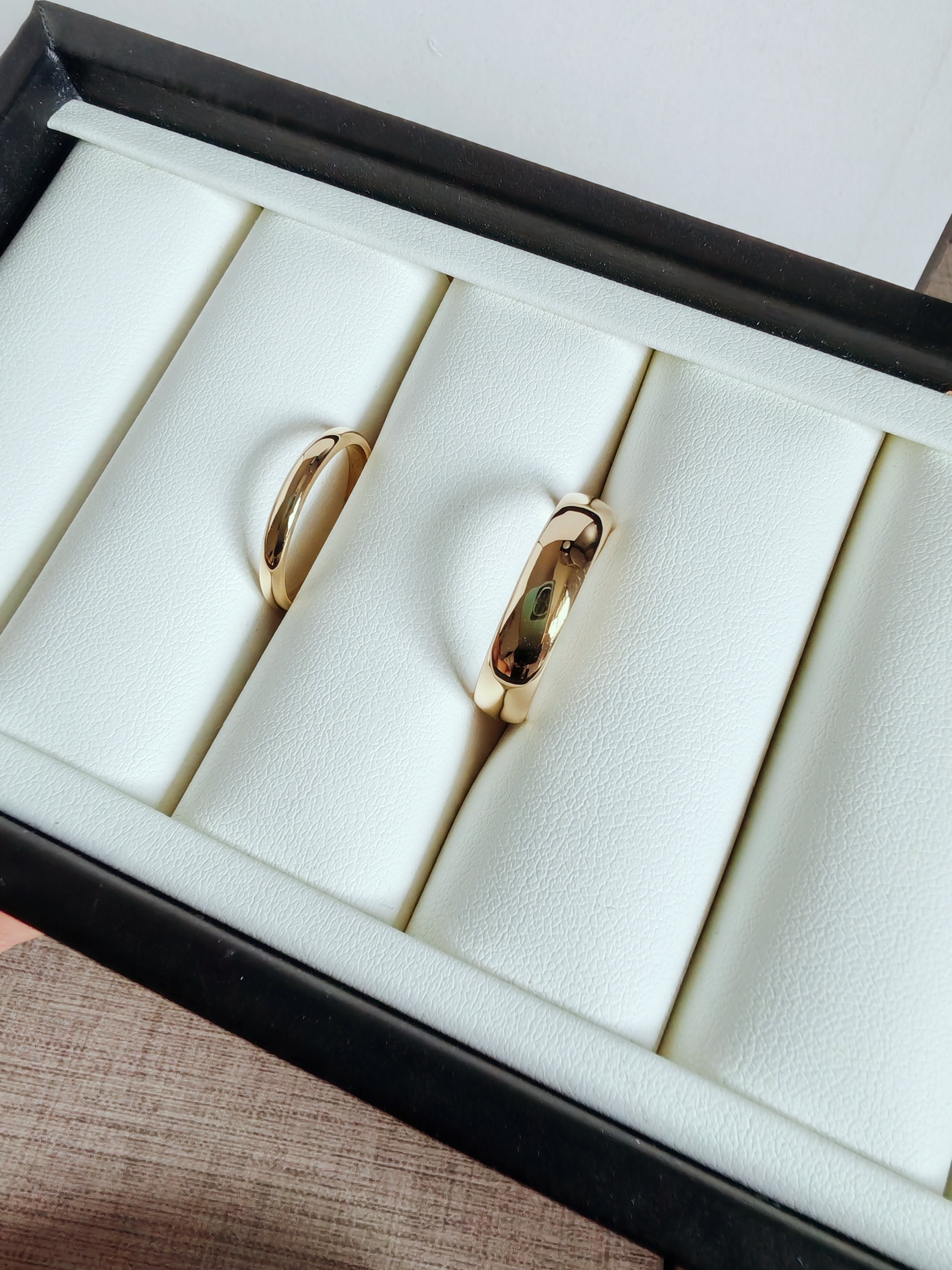 1895 wedding band, 2.5 mm width