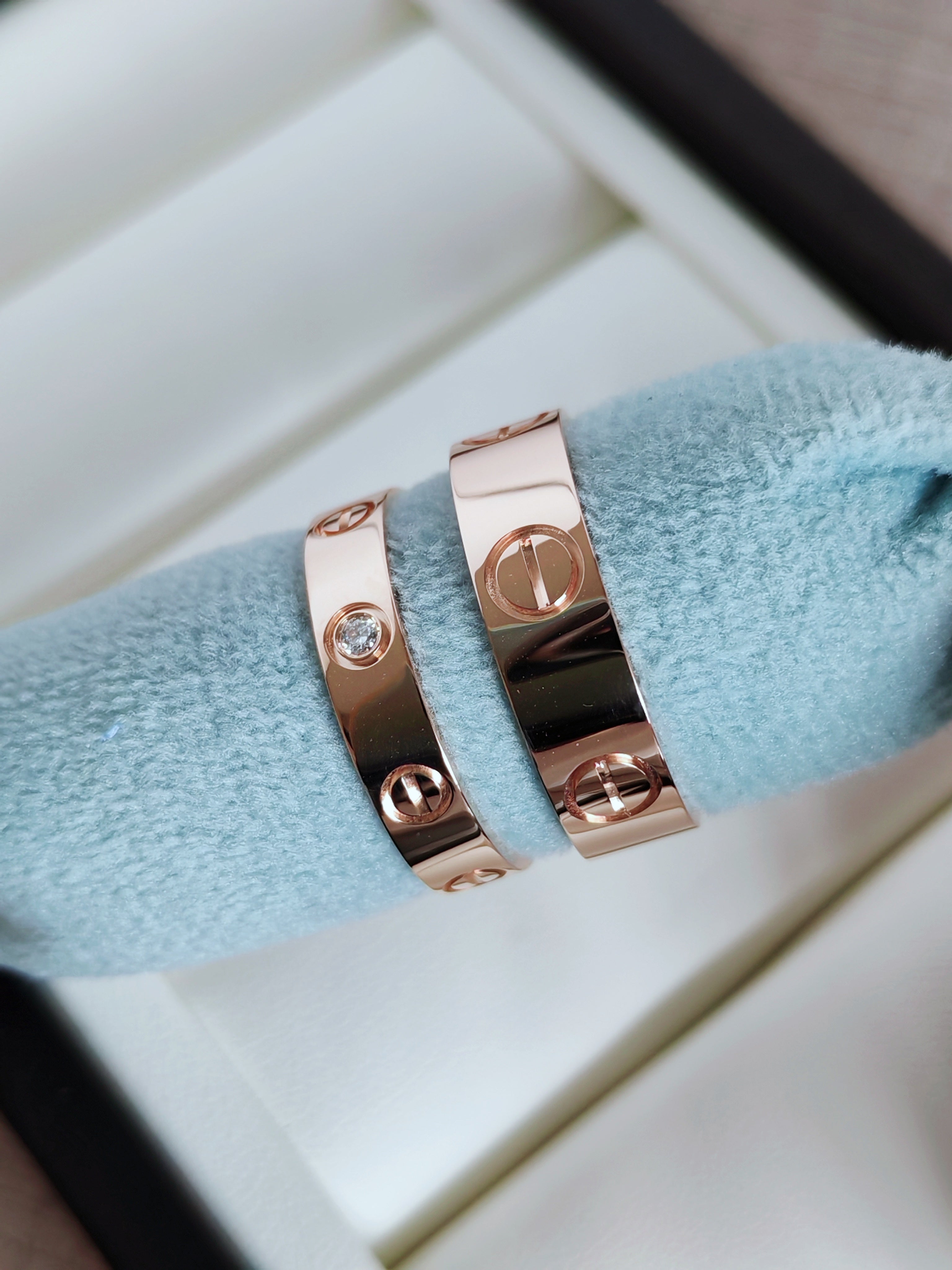 LOVE ring, classic model