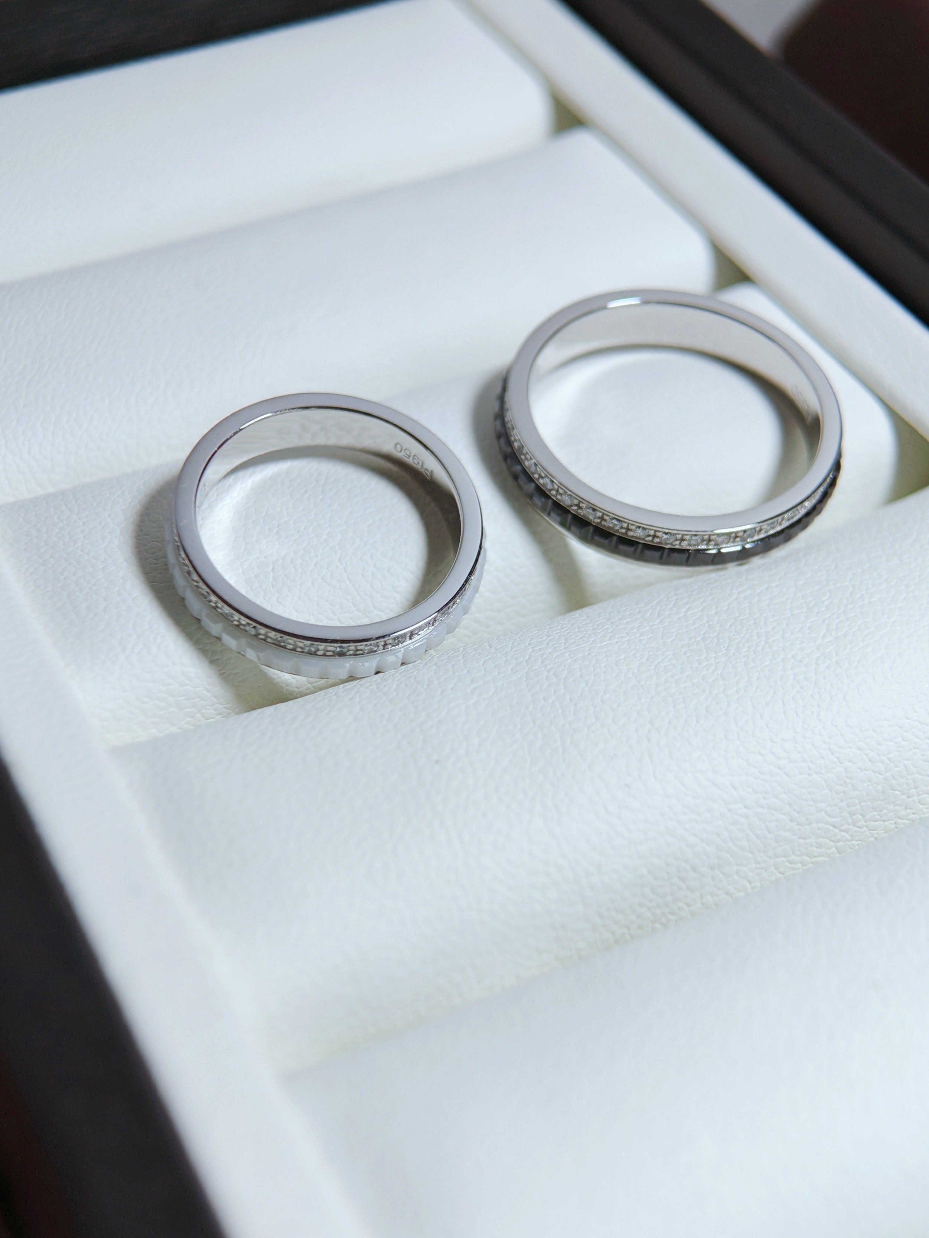 Quatre black edition wedding band